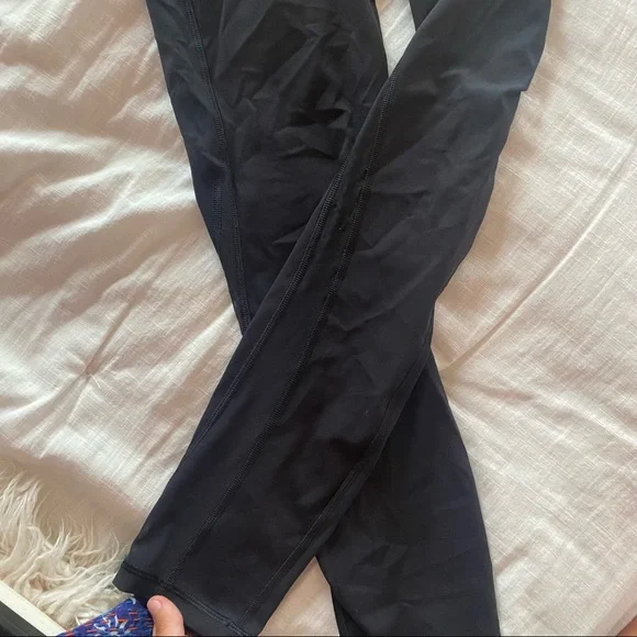 Lululemon train times 7/8 - Picture 2 of 3